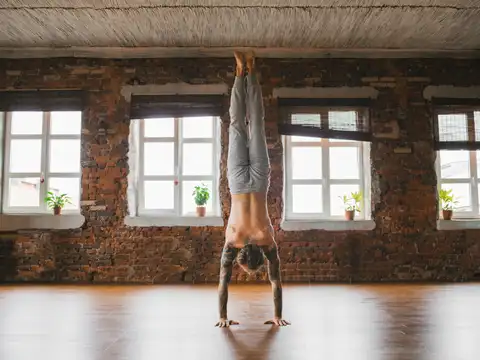 Trainer-approved handstand tips