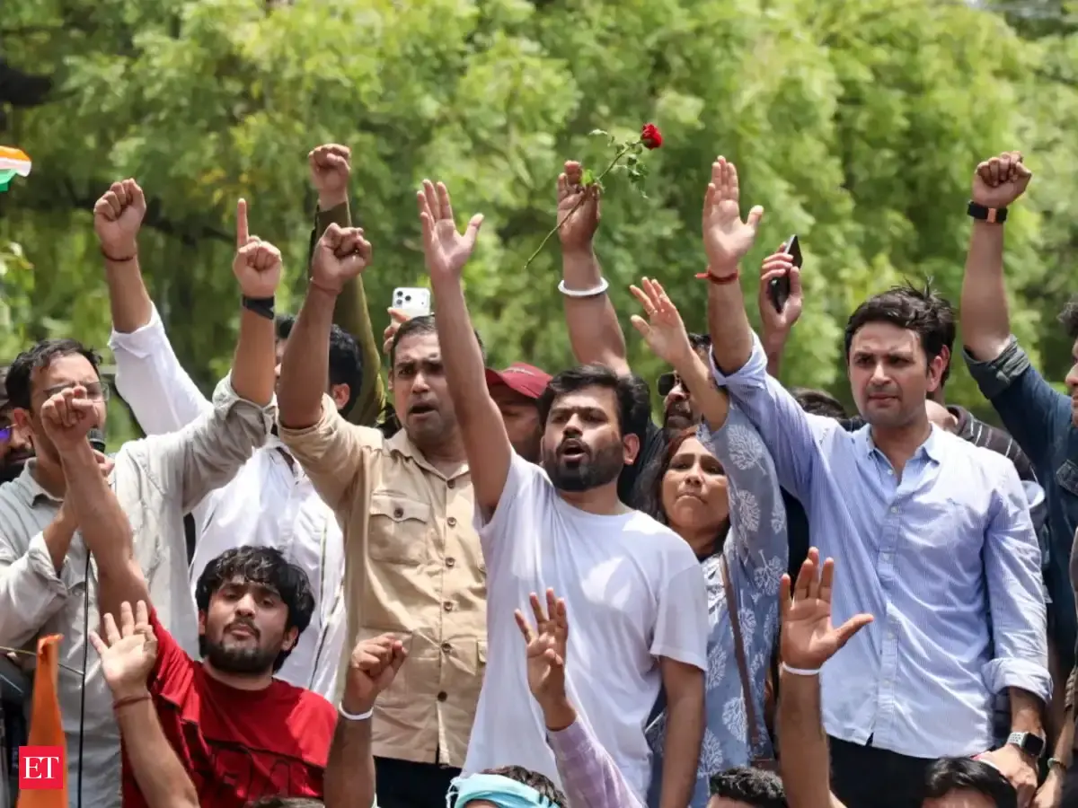 Congress cold, others in Opposition warm to CJP protest at Jantar Mantar