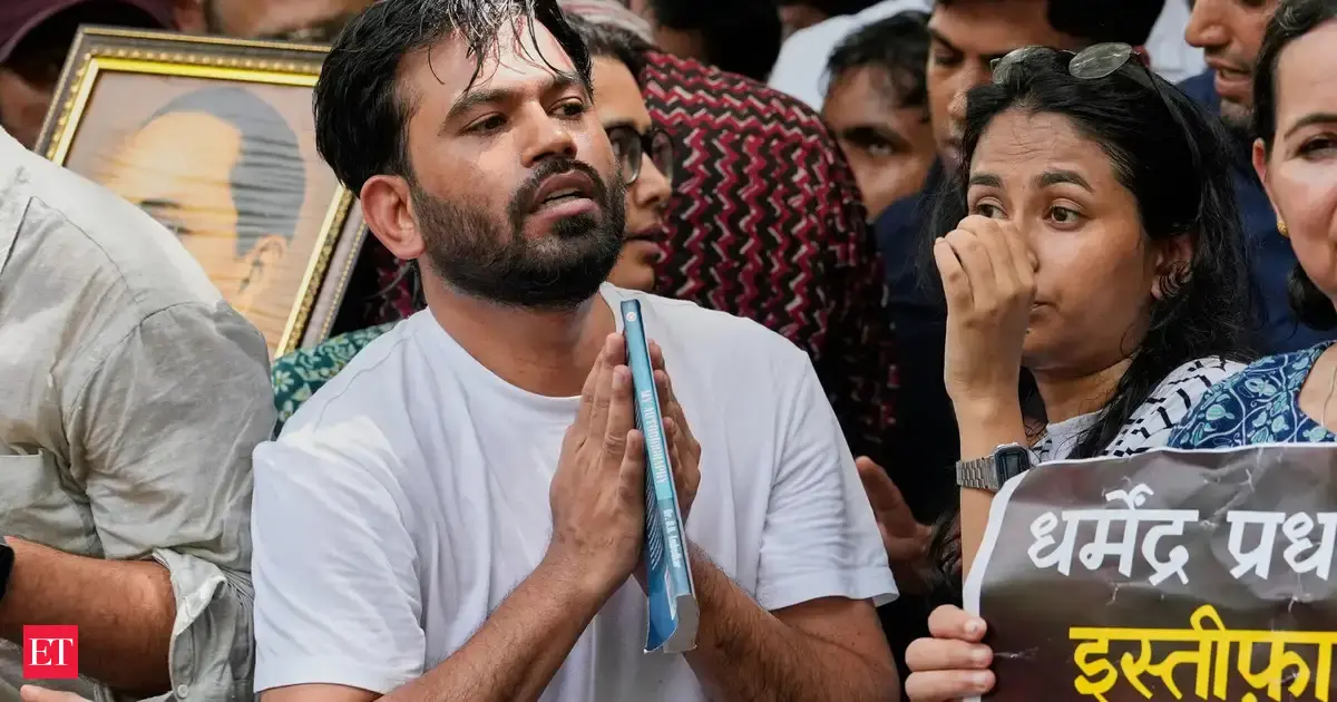 https://img.etimg.com/thumb/msid-131562717,width-1200,height-630,imgsize-232274,overlay-economictimes/articleshow.jpg