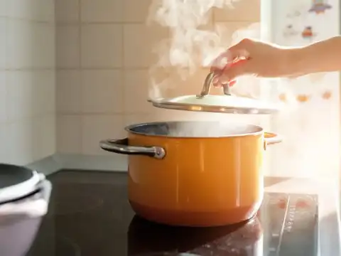 Keep a lid on while cooking