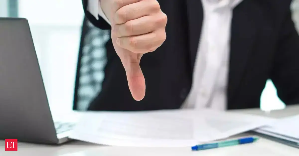 After 2 months and 4 interview rounds, candidate from Washington receives lowball offer, but rejecting it politely leads to unexpected workplace drama, putting his current job in jeopardy