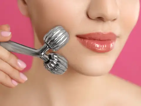 Ball exercise for the chin area