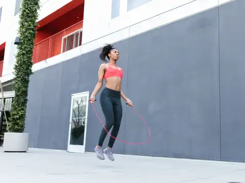 Skipping rope for quick and effective workouts
