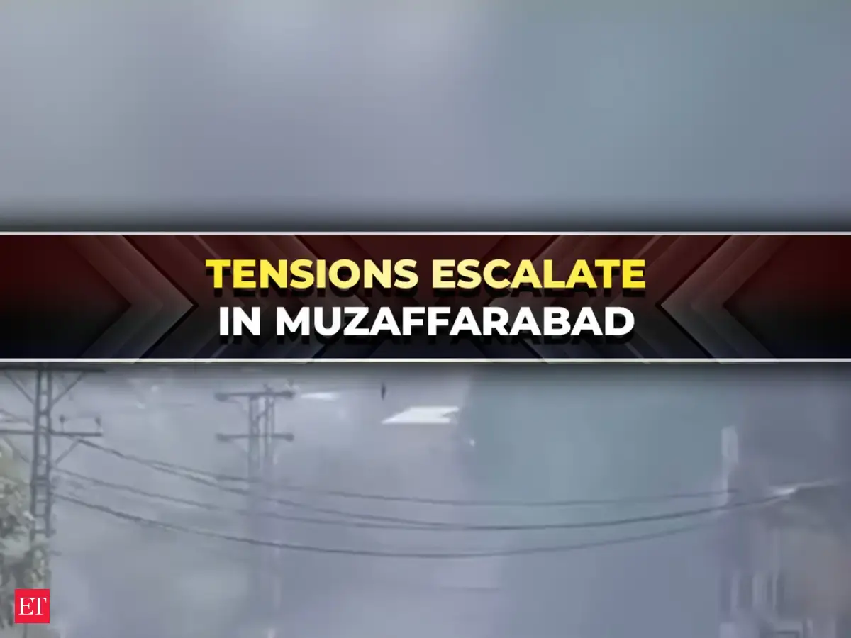 Clashes erupt between Joint Awami Action Committee and secur