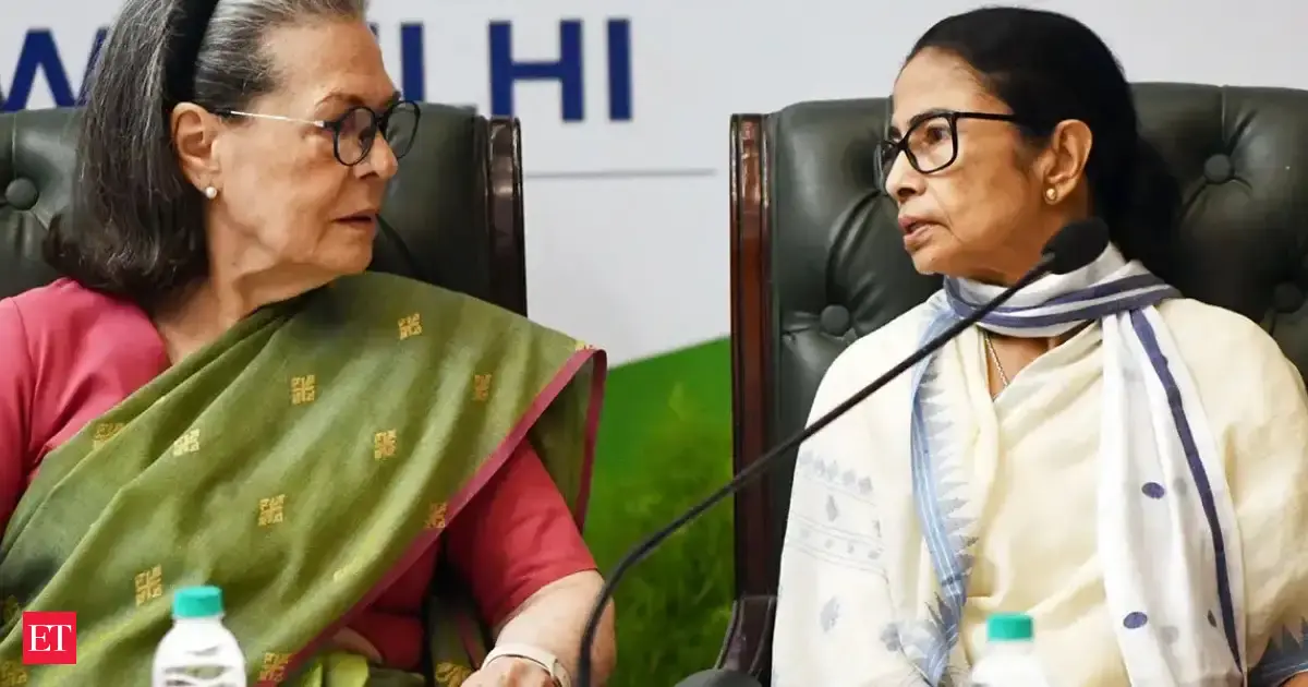 Mamata Banerjee meets Sonia Gandhi amid rebellion in Trinamool Congress