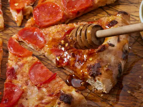 Hot Honey Pizza (United States: Italy-Inspired)