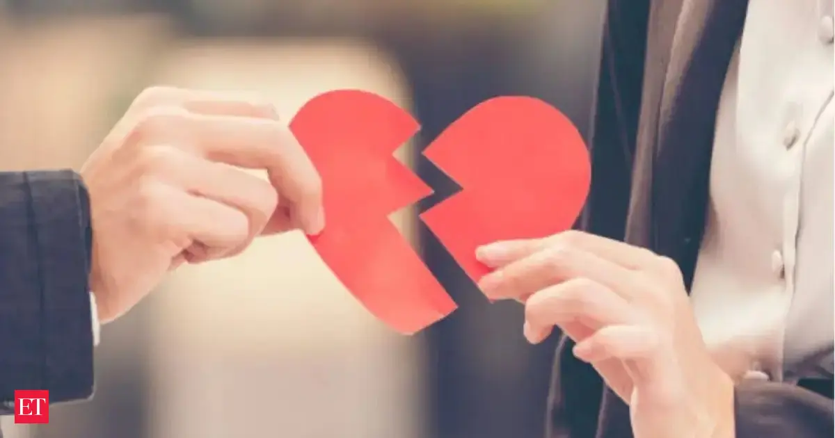 Japanese proverb of the day that gives hope in love: 'Every cracked pot has its matching lid'