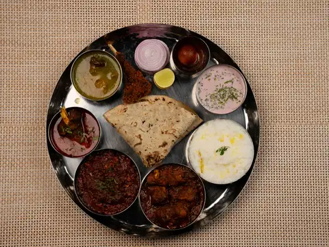 Kala masala mutton thali