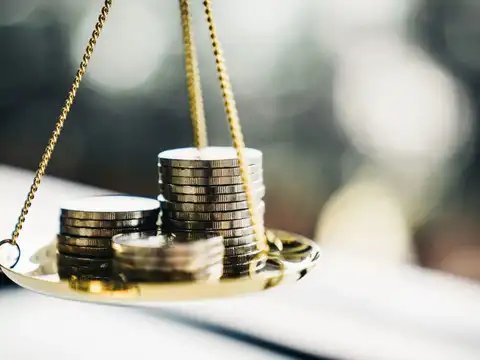 The bucket strategy retirees use to balance income and growth