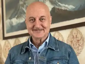 Anupam Kher admits judging an overweight passenger on a flight, what happened next left him humbled. 'How quickly we judge people'