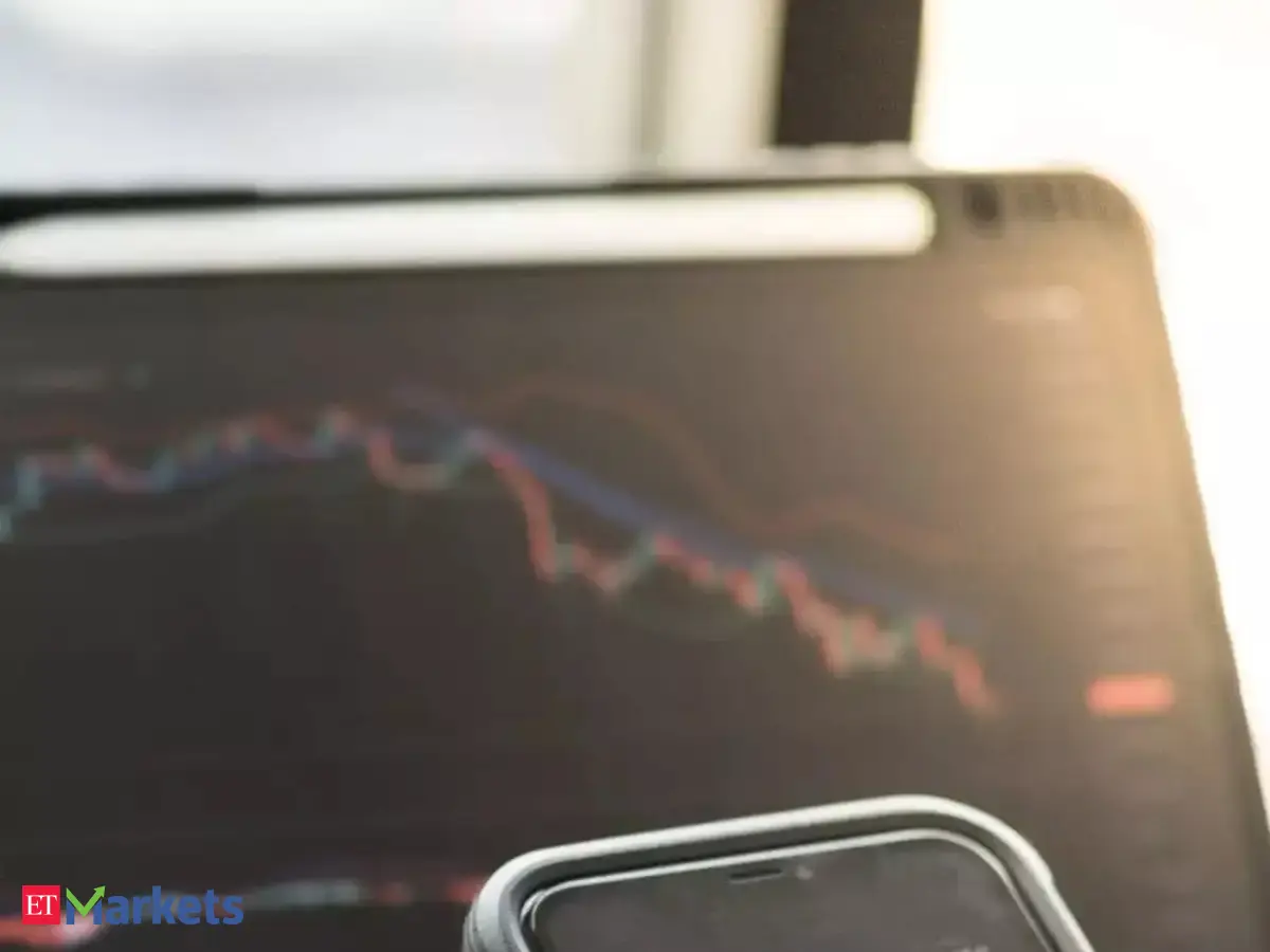 Negative Breakout: These 9 stocks drop below their 200 DMAs