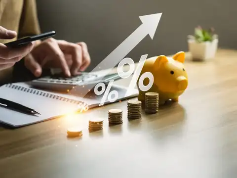Regular FD: You lock in your money and the bank locks in your rate