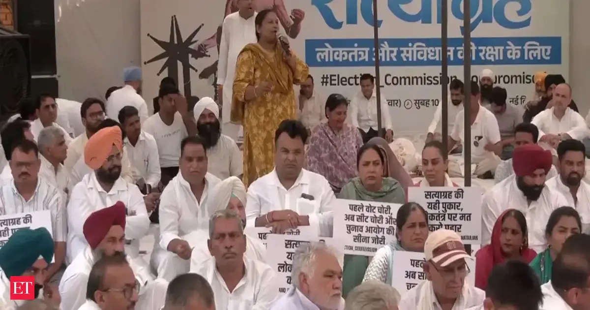 Congress holds 'Satyagraha' protest at Jantar Mantar against ECI over Meenakshi Natarajan's nomination rej
