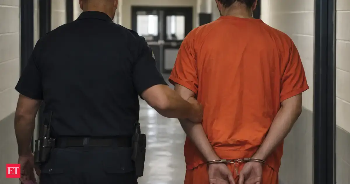 A 93% police face match in Florida sent a Fort Myers crabber to jail after a child-luring case, but the arrest is fueling a bigger fight over one of the oldest facial-recognition systems in the US