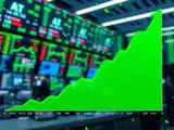 US stocks end higher as SpaceX shares surge in market debut
