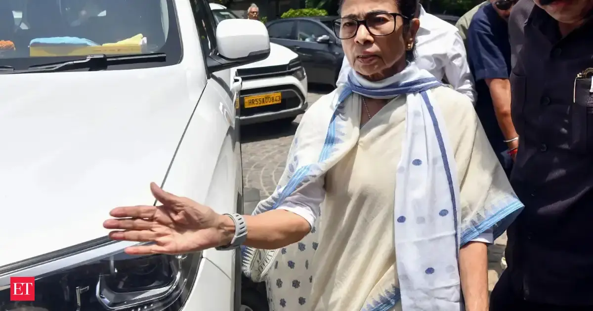 Mamata Banerjee rejigs TMC's youth, women wings; removes Saayoni Ghosh, Mala Roy from key positions