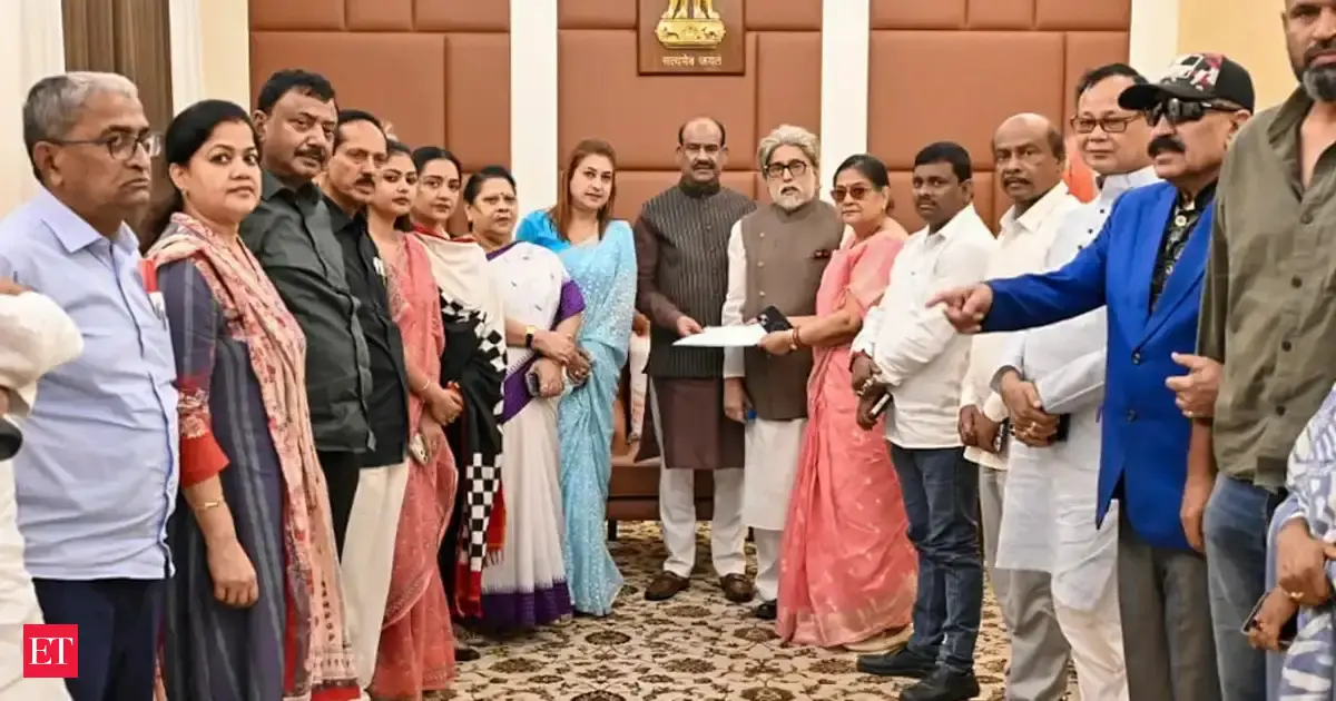 Rebel TMC MPs announce merger with Nationalist Citizens Party, seek separate seating in Lok Sabha