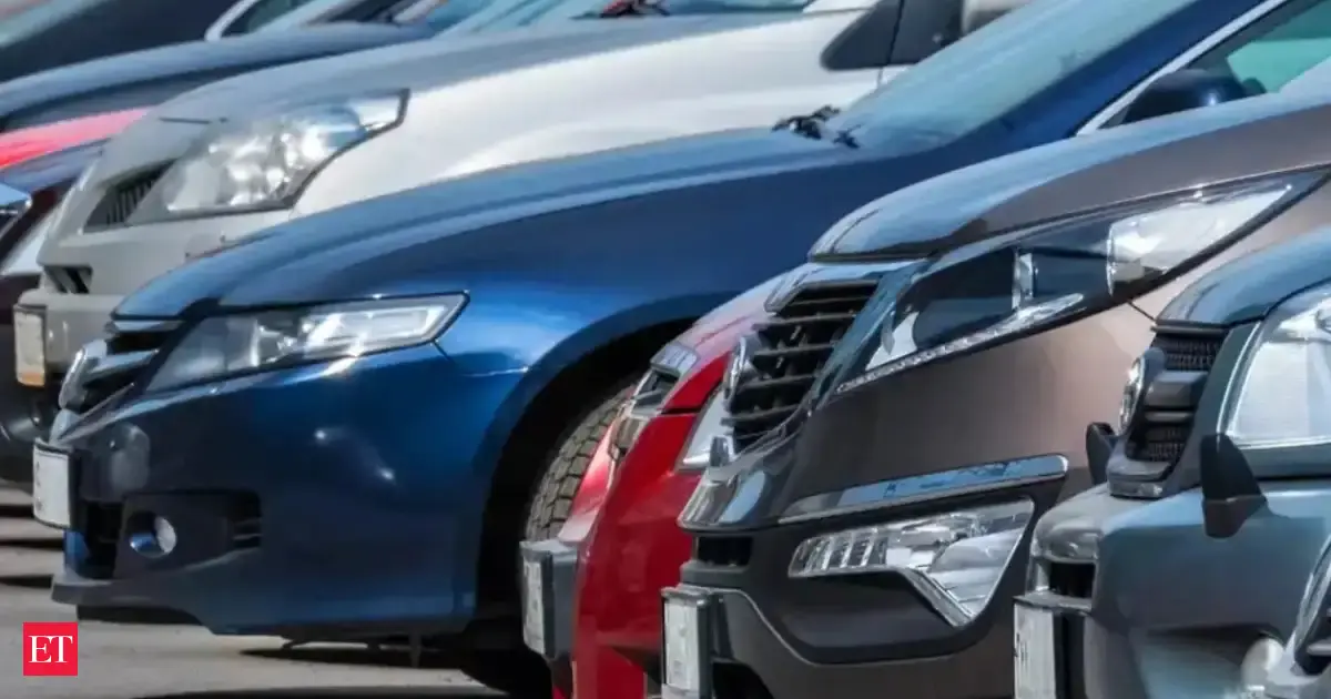 Passenger vehicle dispatches rise 27.3% at 4,38,854 units in May: SIAM
