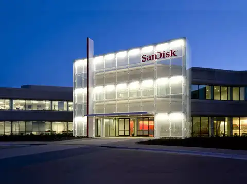 ​Western Digital Reduces Stake in Sandisk