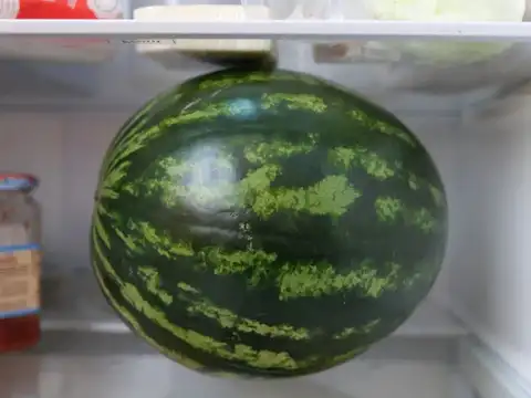 Whole melons taste better at room temperature