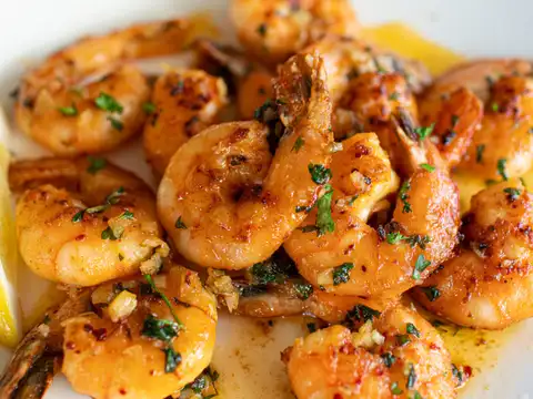 Stir-fried prawns