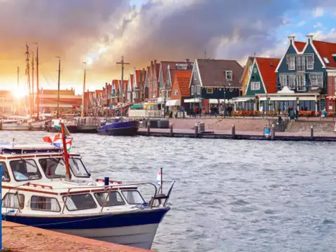 ​Volendam - A traditional fishing village