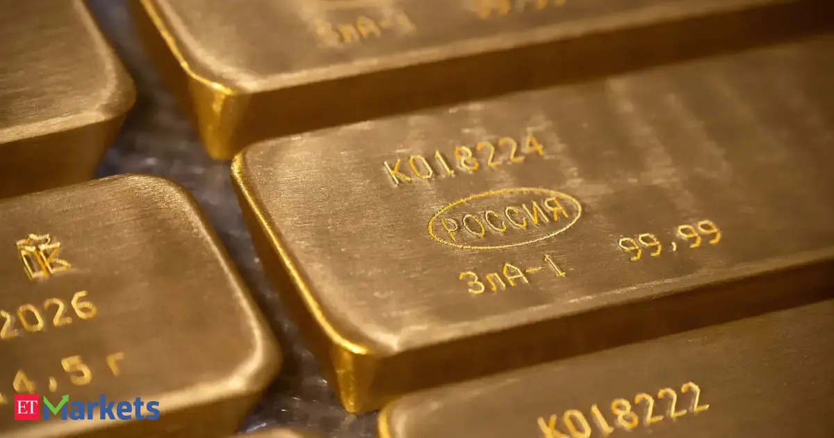 Gold recoups losses as oil prices fall on Iran deal