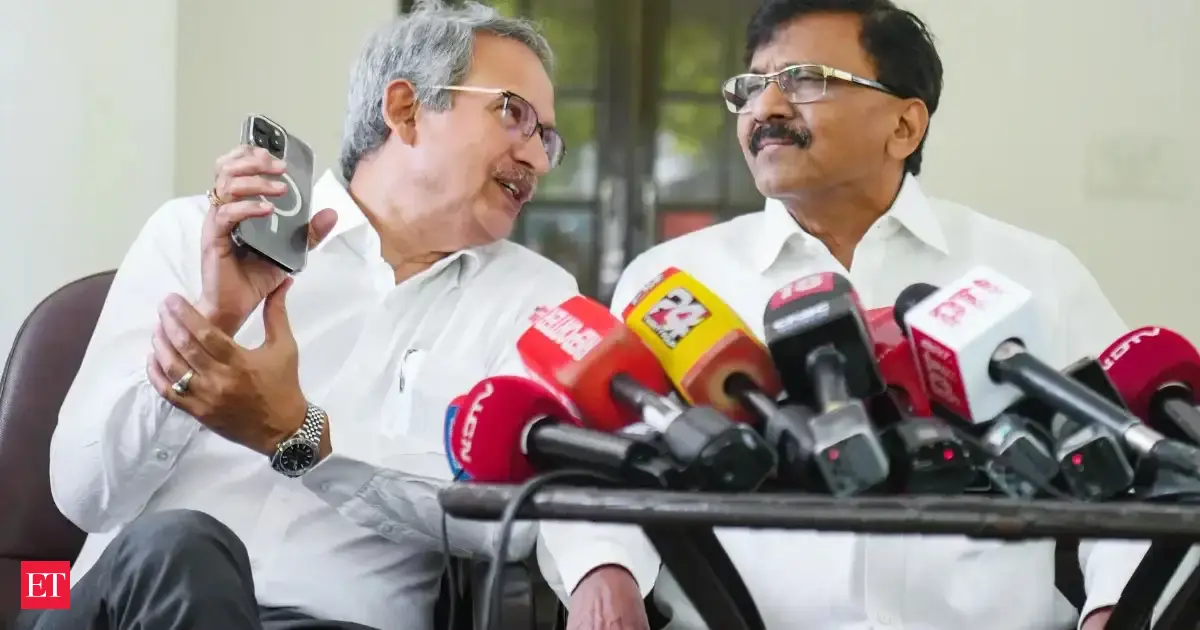Shiv Sena (UBT) issues fresh show cause notice to absentee MPs, threatens 'disqualification'
