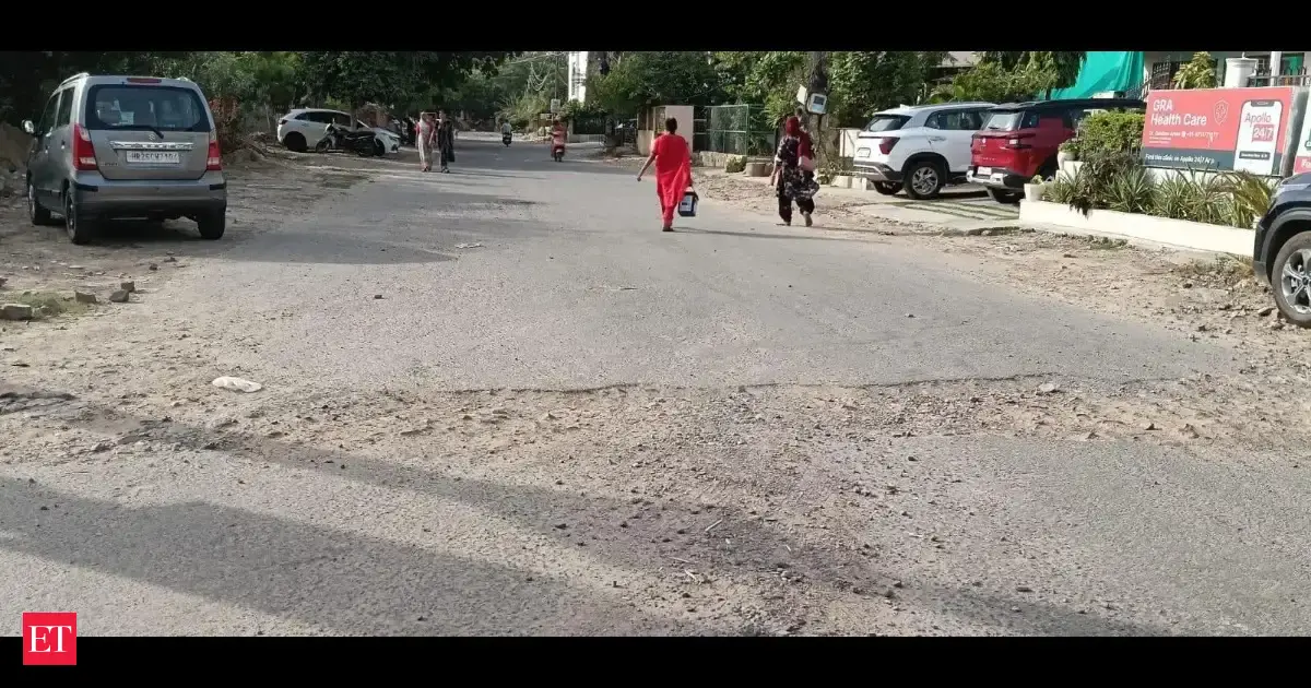 Delhi govt to repair 2,000 potholes in special repair drive: PWD minister
