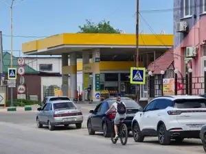 Fuel shortages in Crimea amid Russia-Ukraine conflict