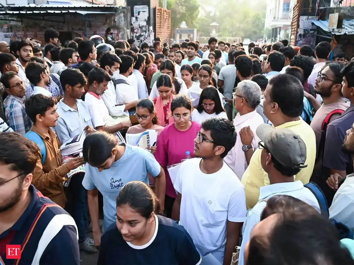 PM Modi's Delhi Airport Delay Linked to NEET Exam Controversy | Quick Digest