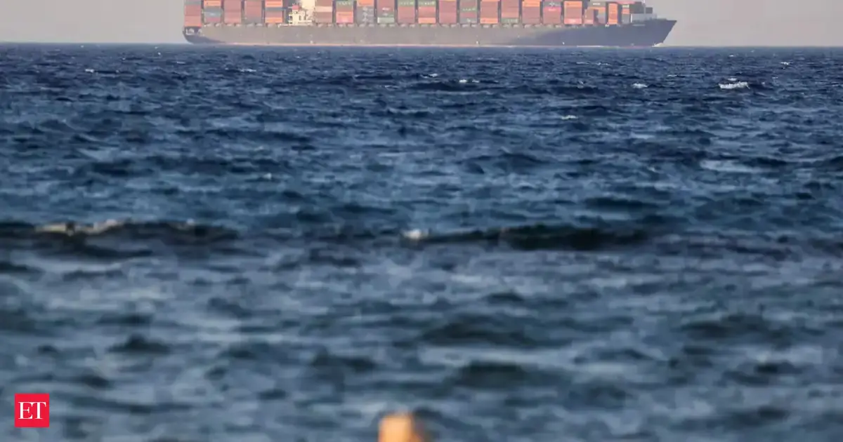 Nearly 12 Ships Carrying Fertiliser Cross Strait of Hormuz Amid Iran Conflict Disruption