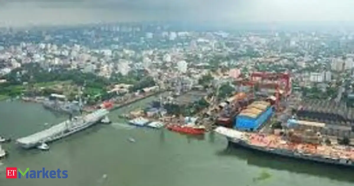 Cochin Shipyard shares fall 3% amid buzz around OFS at 8% discount