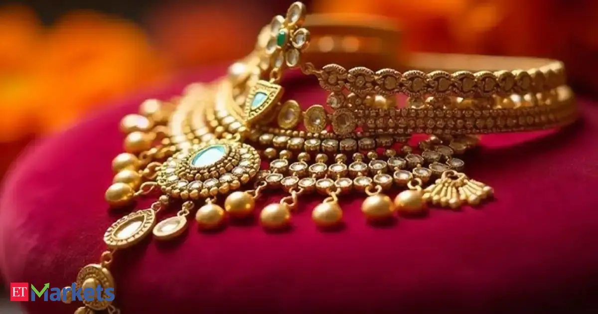 Gold may fall to $3,800 on Fed hike risk; ETF outflows, weak Asia demand weigh – Deutsche Bank report