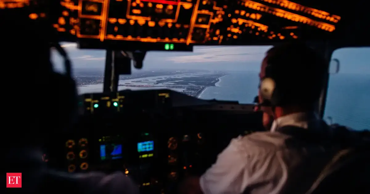 India weighs new pilot licence to ease shortage 