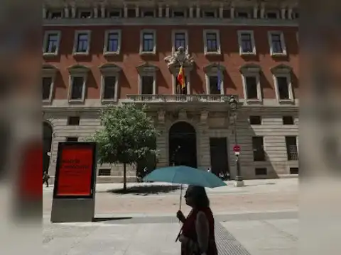 UK enters rare red alert