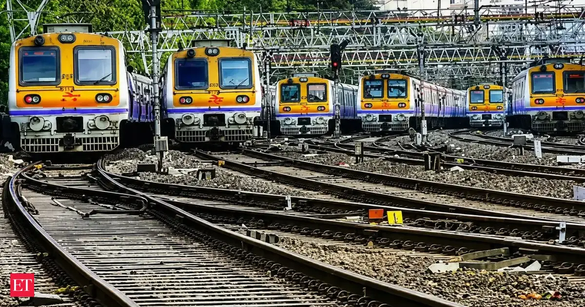 Western Railway delayed due to snag 