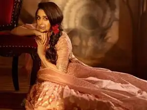 Popular TV actress lived in a PG with 4-5 girls, used dupattas as curtains. Then quit her childhood dream job as an air hostess. Today, she has a net worth of Rs 40 crore