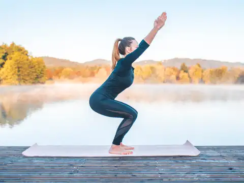 Utkatasana (Chair Pose)