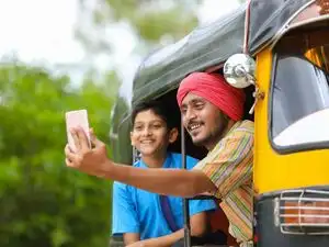 &lsquo;Kindness always comes back&rsquo;: Mumbai auto driver does not charge fare after seeing a schoolboy's kind gesture