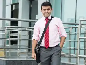 Employee thought intern 'was not serious' because he left at 5 PM every day. Then he learned the real reason