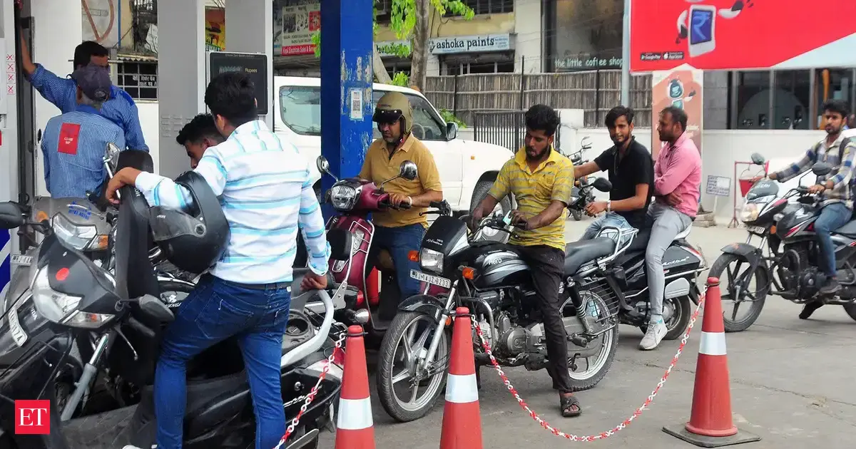 Nayara Energy cuts petrol price by Rs 5, diesel by Rs 3 amid softening oil prices