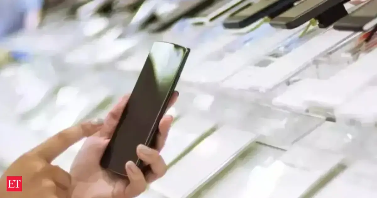 Cut GST on smartphones below Rs 25,000 to 5%: GT Bharat-PWIF report