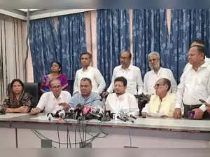 Rebel Trinamool faction to meet ECI’s full bench tomorrow to stake claim on party’s logo