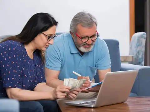 Safe retirement withdrawal rate: What do experts recommend?