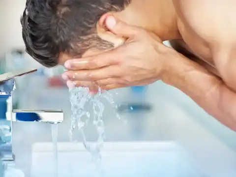 Gel-Based Face Wash Works Best In Monsoon