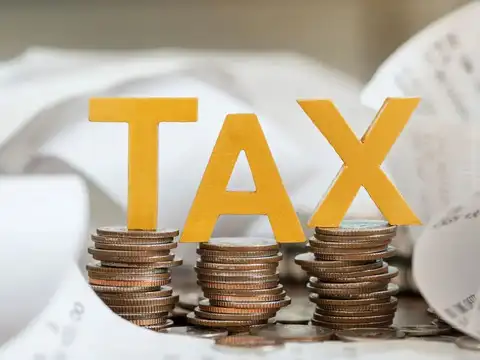 What the tax actually looks like: A ₹10 lakh gain on a pre-2023 investment