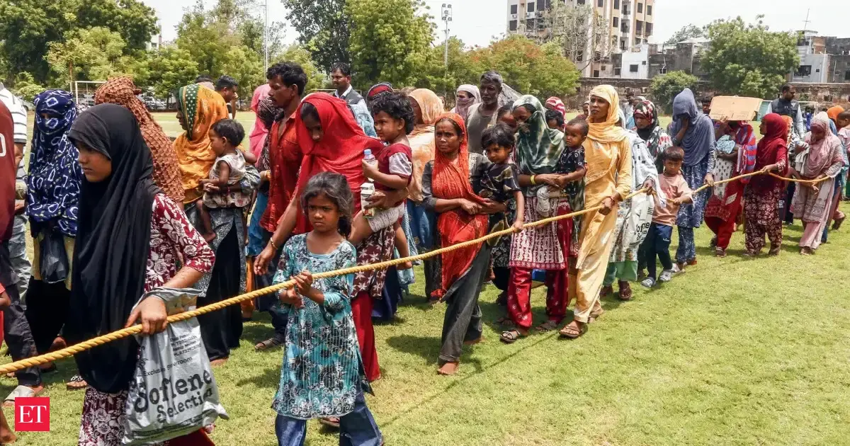 50 Bangladeshi Nationals Sent To West Bengal By Train For Deportation