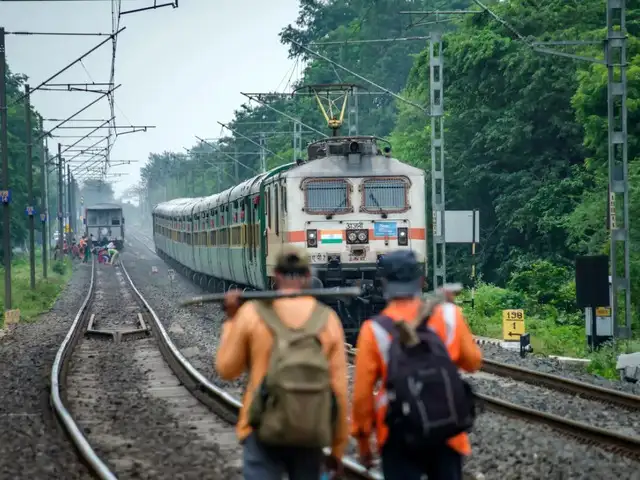 Which Railway operations will the commission observe?