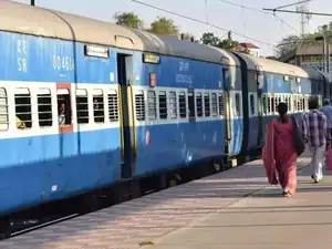 ​Railway Ministry approves recruitment process for 4,098 technical posts to strengthen safety<br>